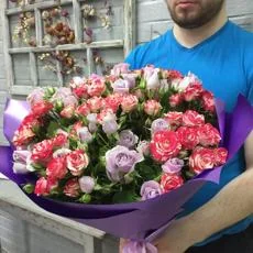 19 кустовых роз — купить с доставкой в Сыктывкаре